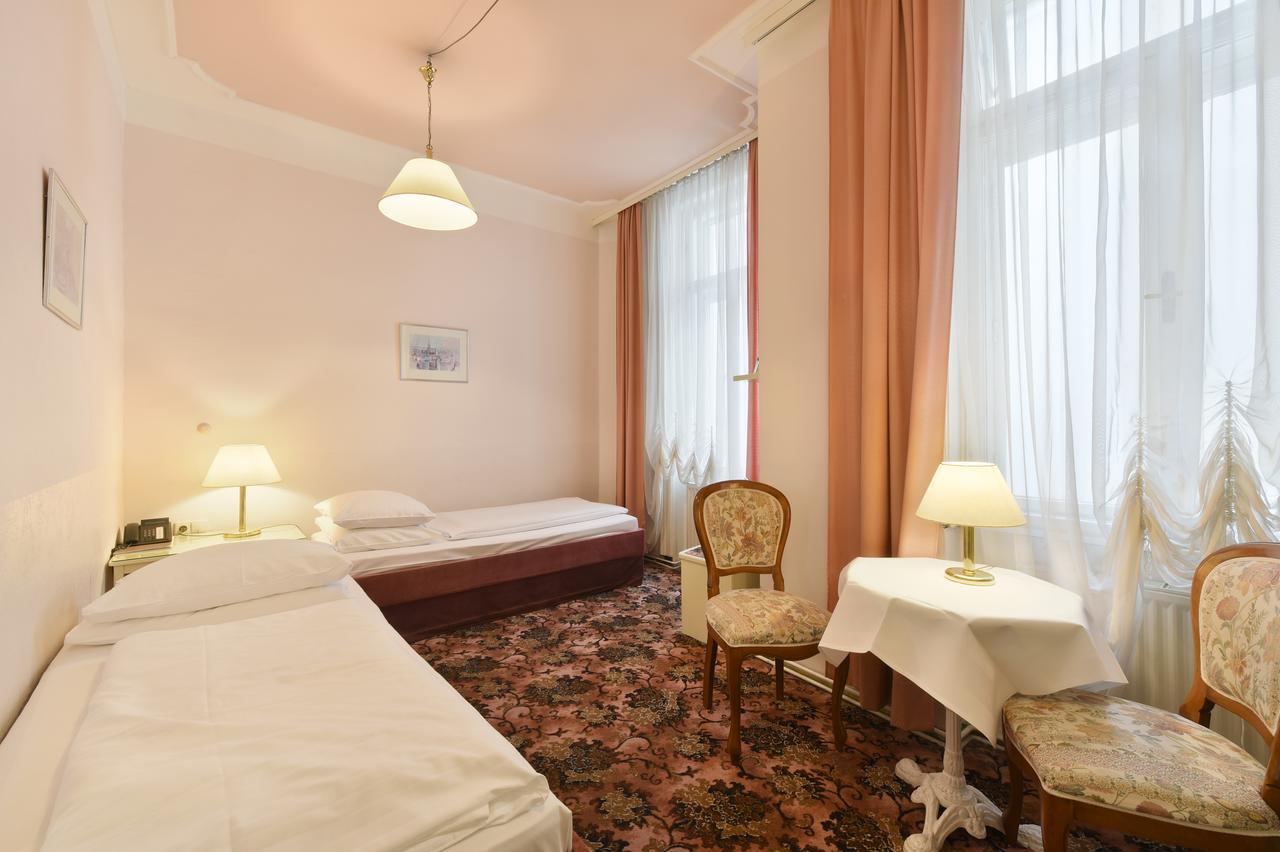 Hotel Pension Baronesse Vienna Luaran gambar